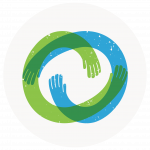 A kép a FairCare projekt logójának egy változatát bemutató illusztráció. Két, különböző színű kar fonódik egymás köré, végtelen szimbólum alakját alkotva.